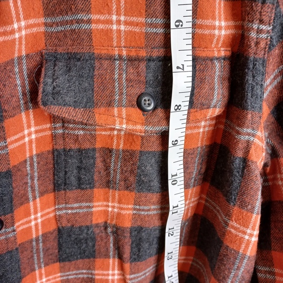 Men's beautiful red plaid shirt. Size small. - Picture 4 of 13